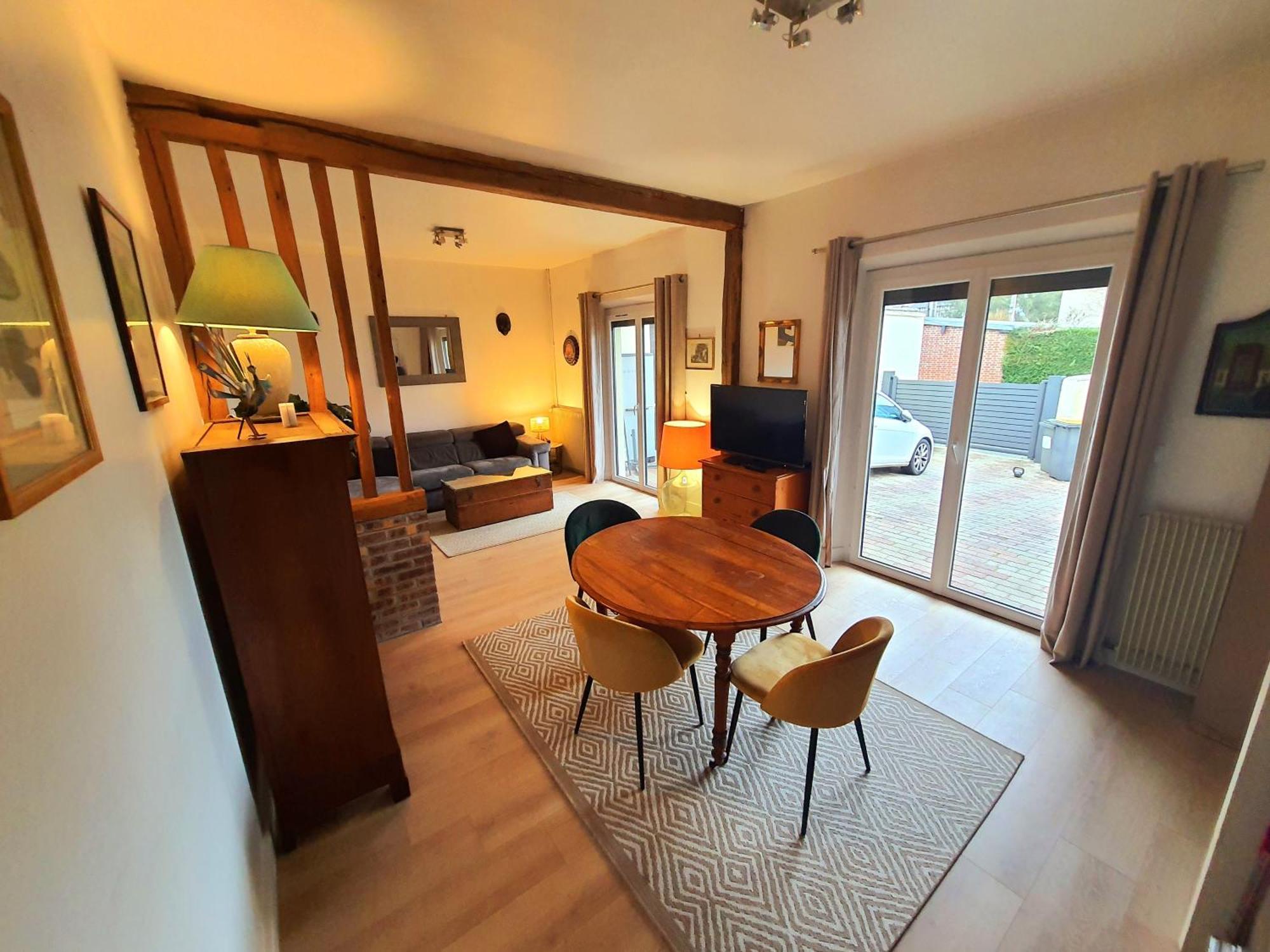Chambre Paisible Chez L'Habitant En Rez De Chaussee Avec Salle D'Eau 10 Min Gare Et Centre Ville Evreux Luaran gambar