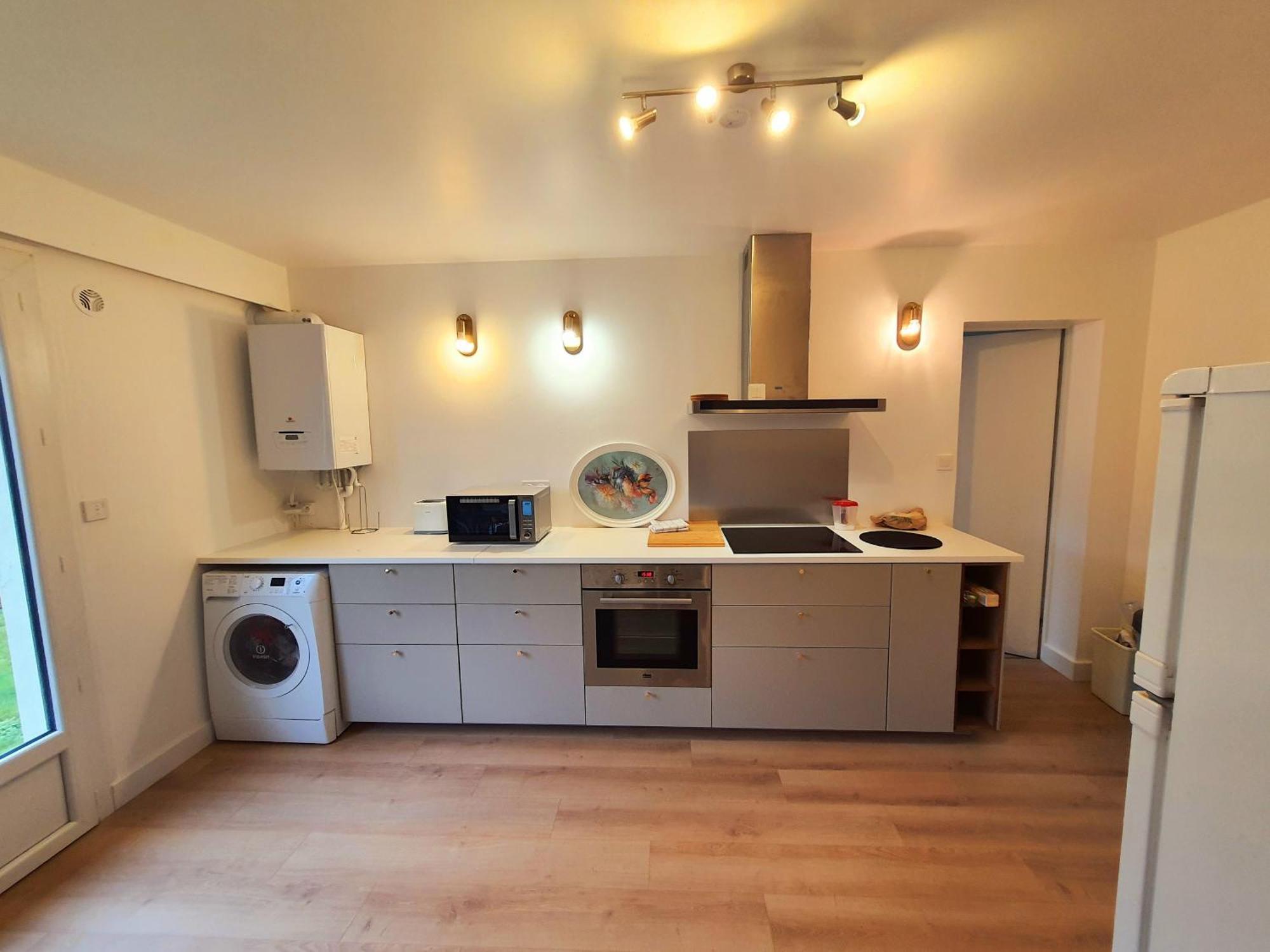 Chambre Paisible Chez L'Habitant En Rez De Chaussee Avec Salle D'Eau 10 Min Gare Et Centre Ville Evreux Luaran gambar